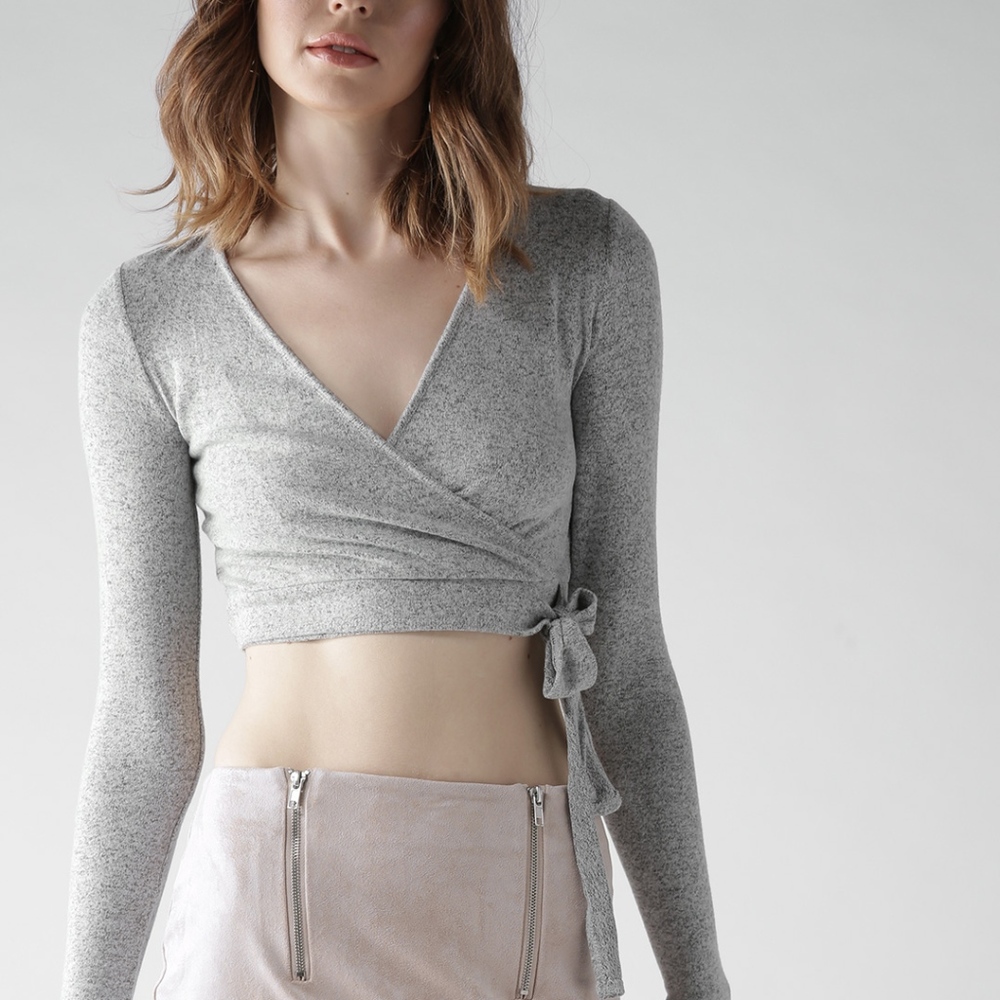 NWOT Strappy long sleeve crop top